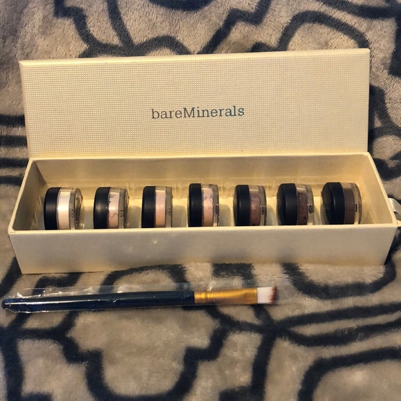 bareMinerals Other - 7 bare minerals eye shadows